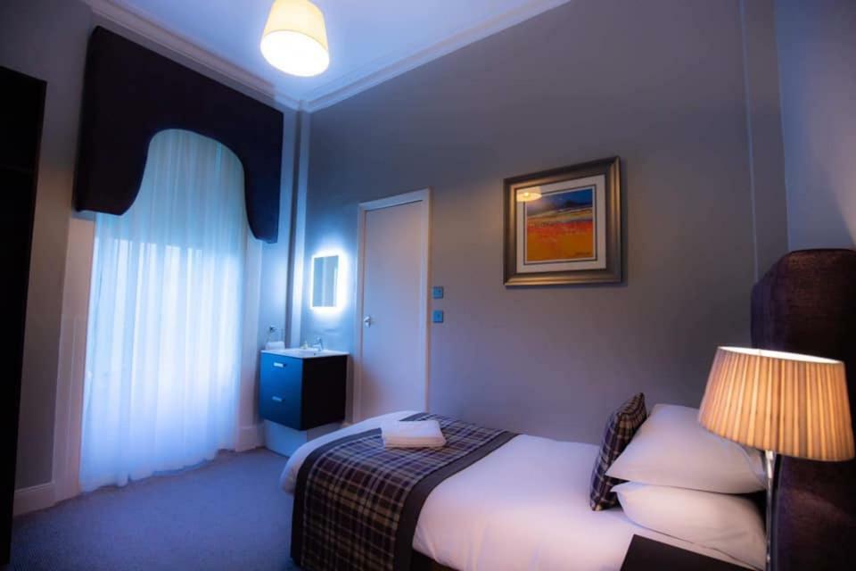The Georgian Hotel Coatbridge Dış mekan fotoğraf